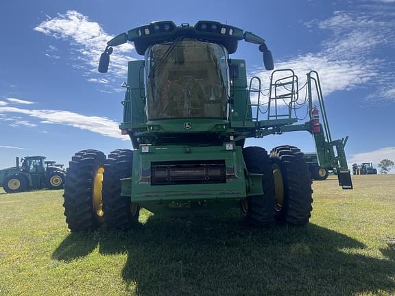 Image of John Deere S770 equipment image 1