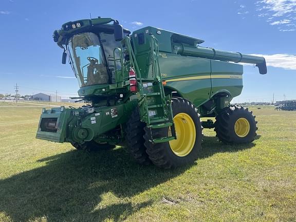 Image of John Deere S770 equipment image 2