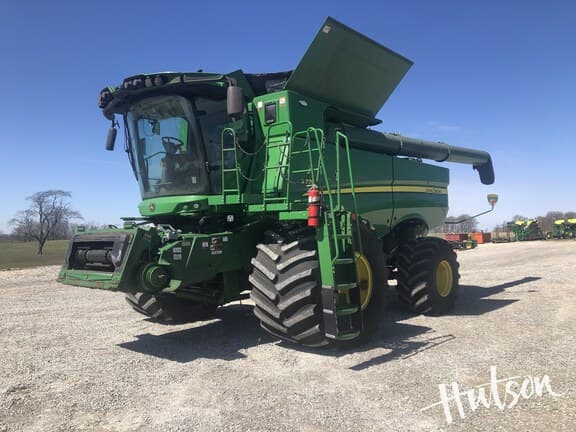 Image of John Deere S770 equipment image 2