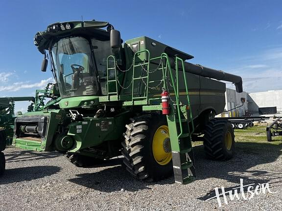 Image of John Deere S770 equipment image 1