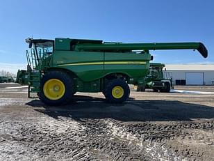 Main image John Deere S770 1