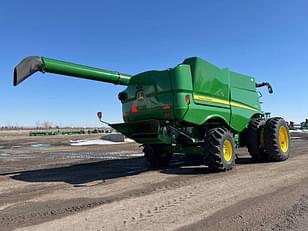 Main image John Deere S770 5