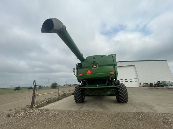 Image of John Deere S770 equipment image 4