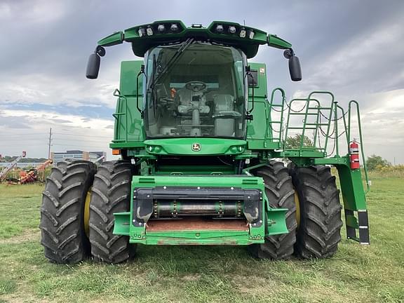 Image of John Deere S770 equipment image 1