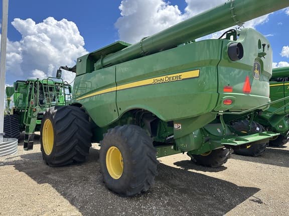 Image of John Deere S770 equipment image 4