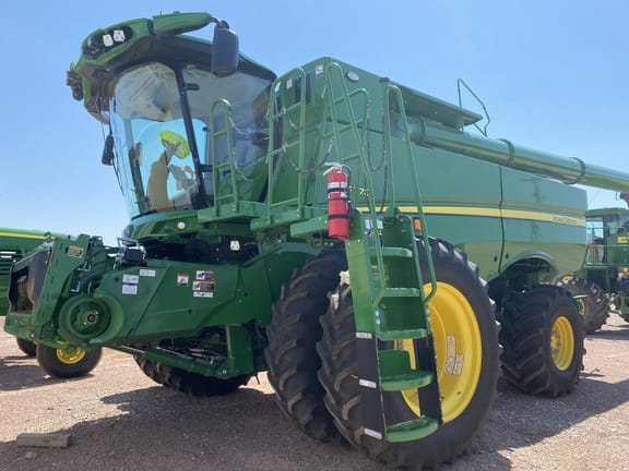 Main image John Deere S770