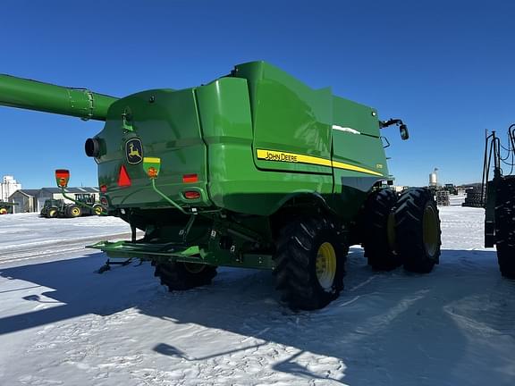 Image of John Deere S770 equipment image 3