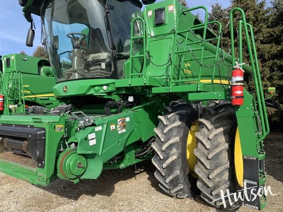 Image of John Deere S770 equipment image 1