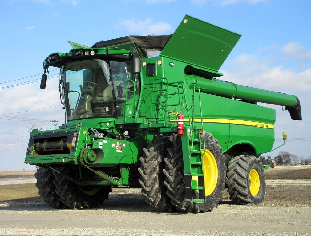 Main image John Deere S770