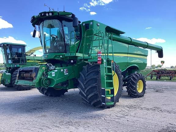 Image of John Deere S770 equipment image 2