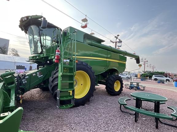 Image of John Deere S770 equipment image 4