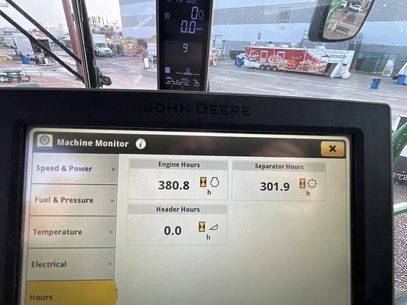 Image of John Deere S770 equipment image 4