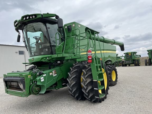 Image of John Deere S770 equipment image 2