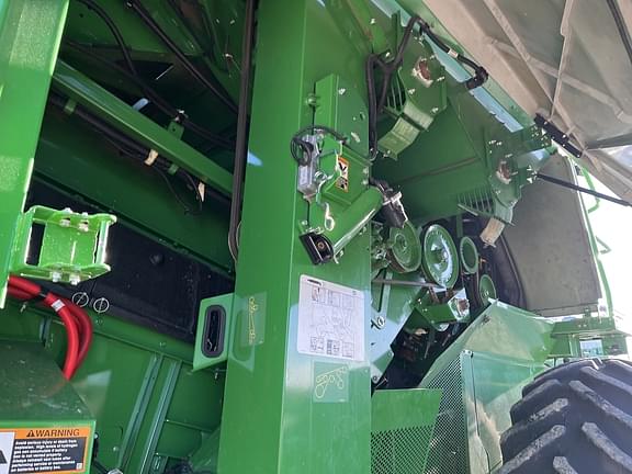 Image of John Deere S770 equipment image 4