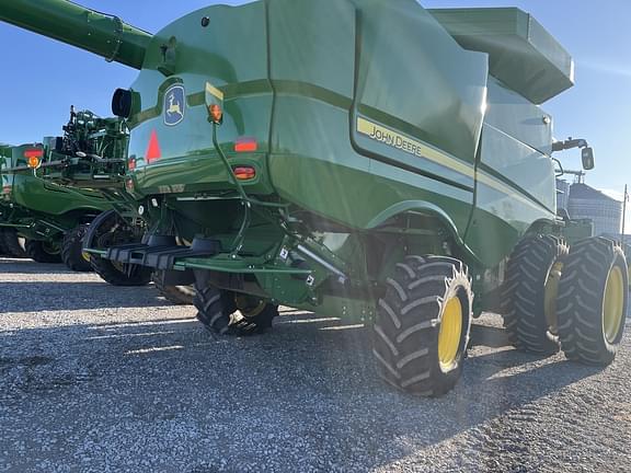 Image of John Deere S770 equipment image 3