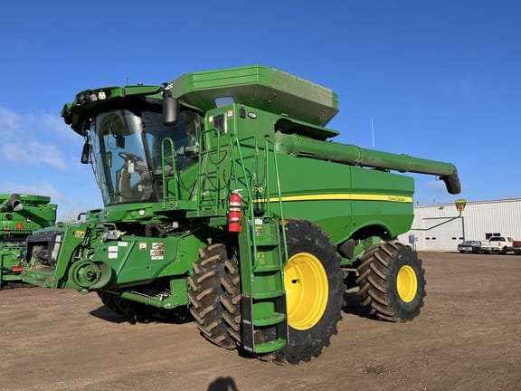 2023 John Deere S770 Equipment Image0
