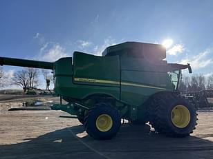 Main image John Deere S770 5