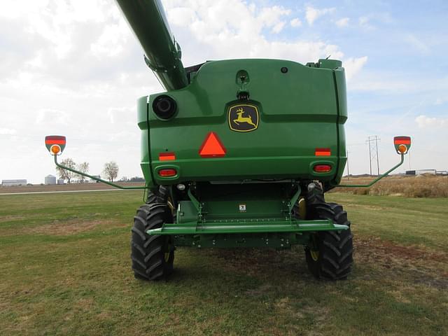 Image of John Deere S770 equipment image 1