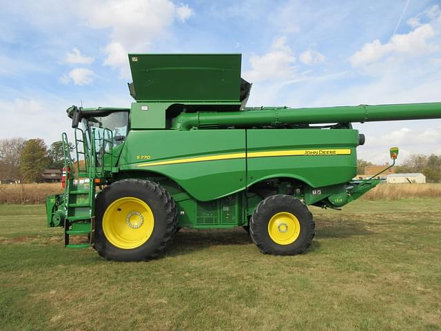 Image of John Deere S770 equipment image 2