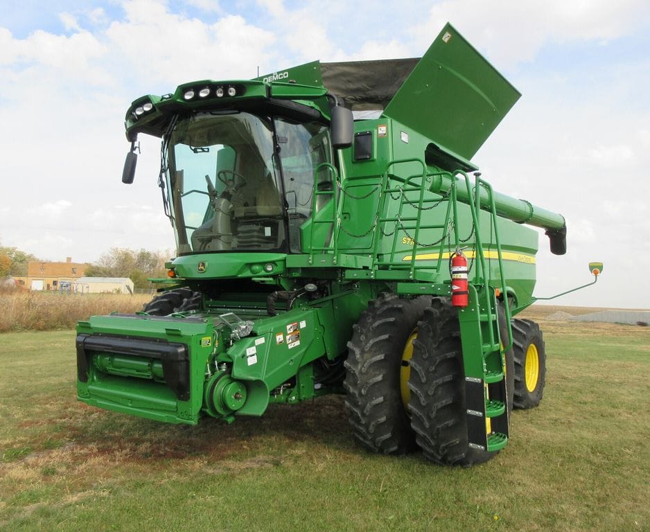 Main image John Deere S770