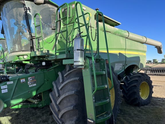 Main image John Deere S770