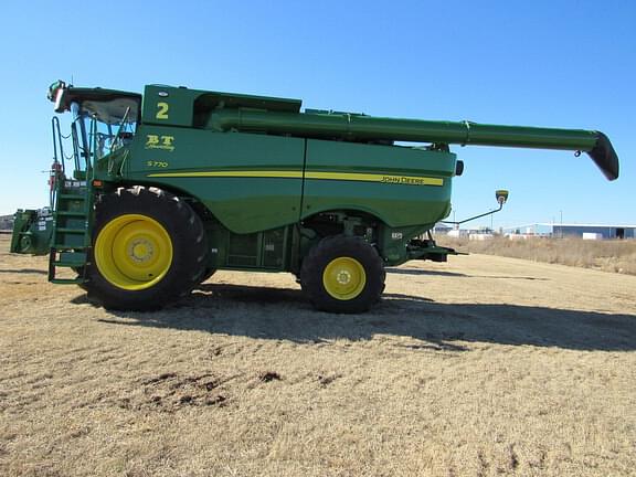 Image of John Deere S770 equipment image 1