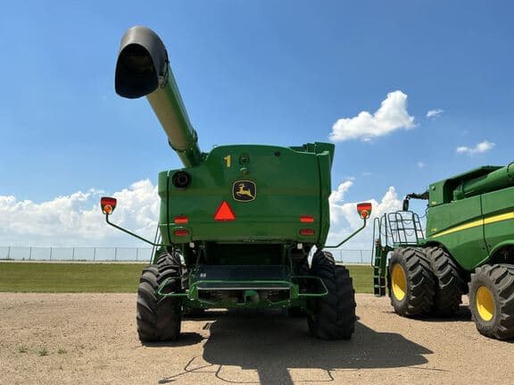 Image of John Deere S770 equipment image 3