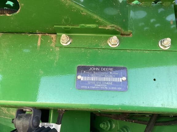 Image of John Deere S770 equipment image 4