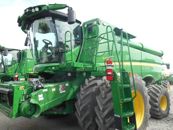 Main image John Deere S770