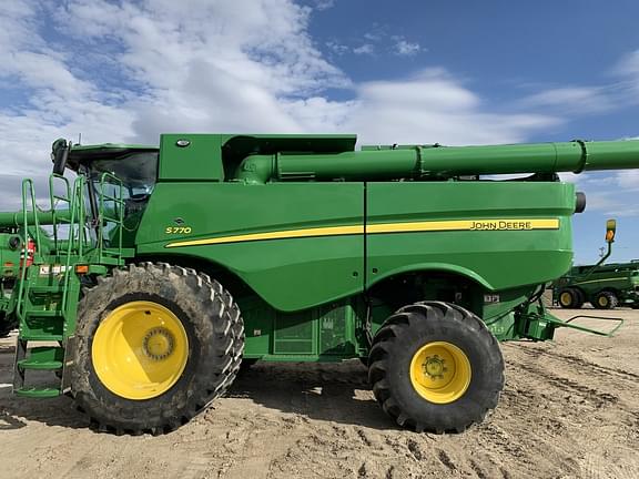 Image of John Deere S770 equipment image 2