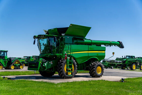 2023 John Deere S770 Equipment Image0