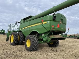 Main image John Deere S770 7