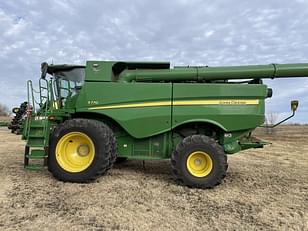 Main image John Deere S770 8