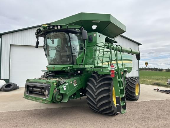 Image of John Deere S770 equipment image 1