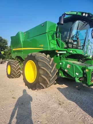 Image of John Deere S770 equipment image 1