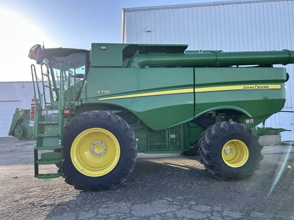 Image of John Deere S770 equipment image 2