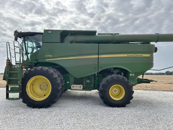 Image of John Deere S770 equipment image 2