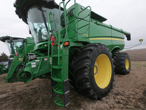 Main image John Deere S770