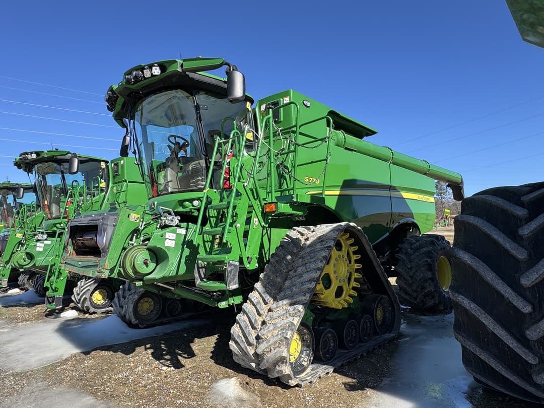 Image of John Deere S770 Image 0