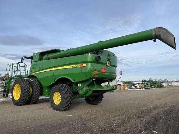 Image of John Deere S770 equipment image 1