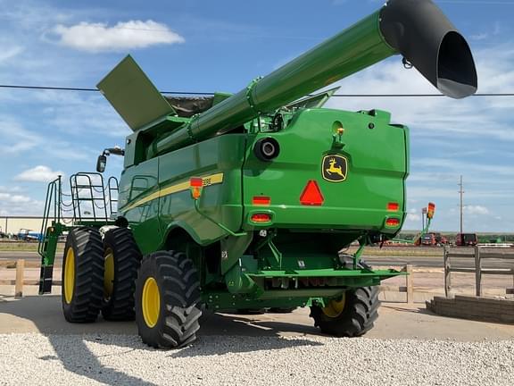 Image of John Deere S770 equipment image 3