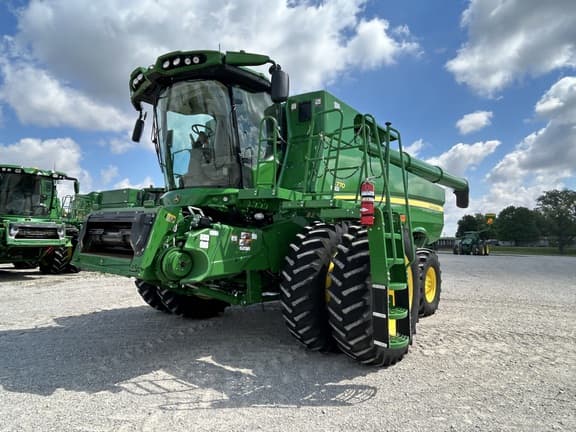 Image of John Deere S770 equipment image 2