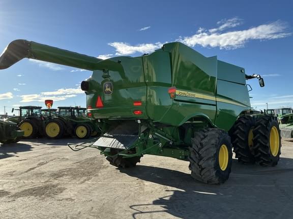 Image of John Deere S770 equipment image 4