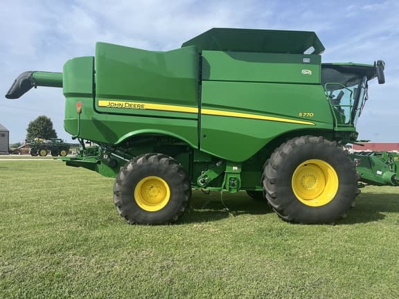 Image of John Deere S770 equipment image 2