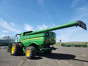 Main image John Deere S780 3