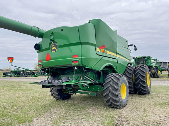 Image of John Deere S780 equipment image 4