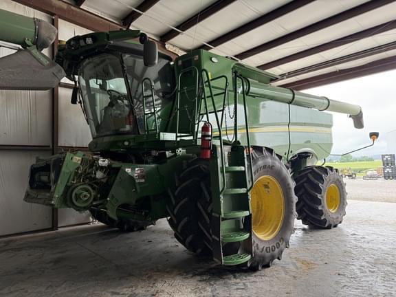 Image of John Deere S780 Primary image