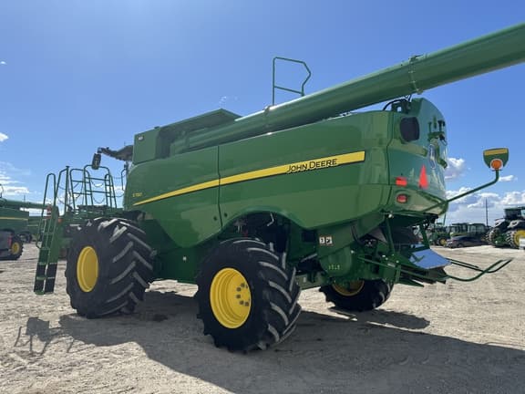 Image of John Deere S780 equipment image 3