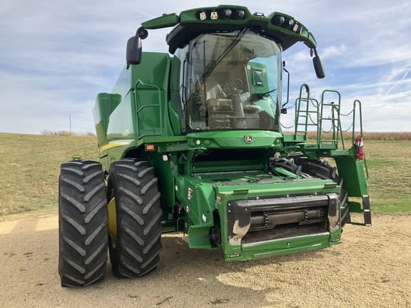 Image of John Deere S780 equipment image 4