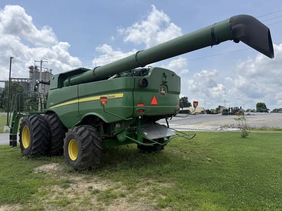 Image of John Deere S780 equipment image 4